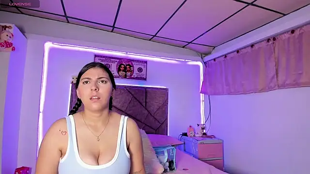 Snapshot of Cristal_Smith20 chatting on November 2025 01:18:01 AM Cristal Smith20 online show from November 2025 01:18:01 AM