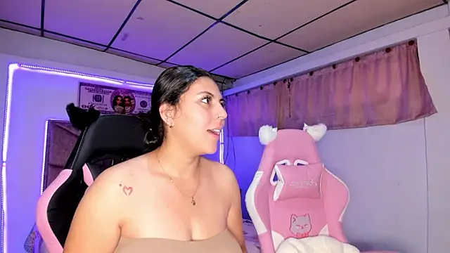 Snapshot of Cristal_Smith20 chatting on March 2026 01:49:01 PM Cristal Smith20 online show from March 2026 01:49:01 PM