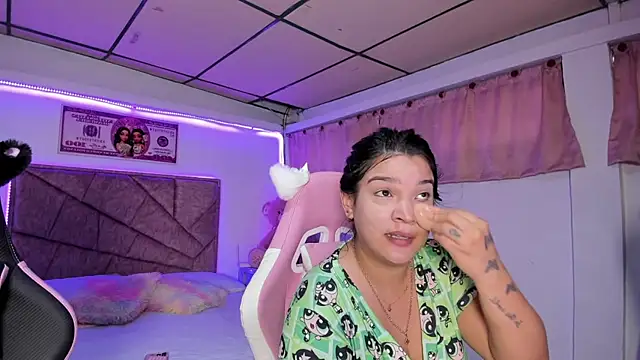 Snapshot of Cristal_Smith20 chatting on April 2026 12:05:02 PM Cristal Smith20 online show from April 2026 12:05:02 PM