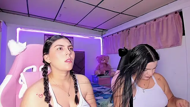 Snapshot of Cristal_Smith20 chatting on April 2026 03:21:01 AM Cristal Smith20 online show from April 2026 03:21:01 AM