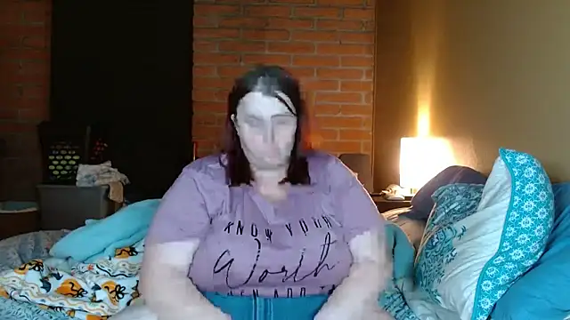 Snapshot of BubblyMoonie chatting on March 2026 02:16:01 AM BubblyMoonie online show from March 2026 02:16:01 AM