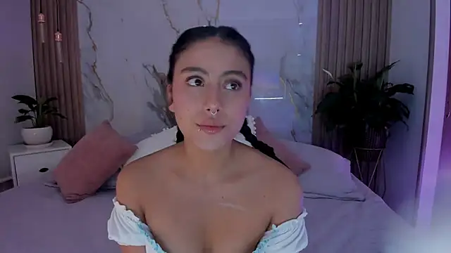 Snapshot of miss_martiina chatting on October 2025 03:45:02 AM miss martiina online show from October 2025 03:45:02 AM