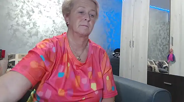 Snapshot of RosesandLillies chatting on January 2025 07:26:01 PM RosesandLillies online show from January 2025 07:26:01 PM