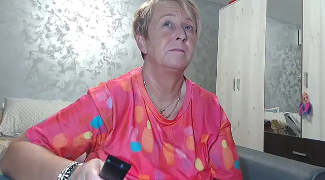 Snapshot of RosesandLillies chatting on February 2025 05:51:01 PM RosesandLillies online show from February 2025 05:51:01 PM