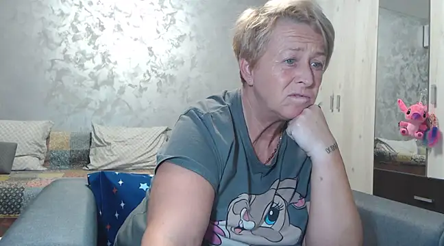 Snapshot of RosesandLillies chatting on February 2025 05:53:01 PM RosesandLillies online show from February 2025 05:53:01 PM