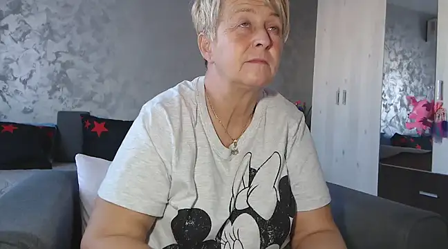 Snapshot of RosesandLillies chatting on March 2025 02:32:02 PM RosesandLillies online show from March 2025 02:32:02 PM