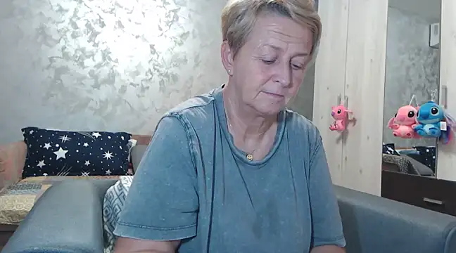 Snapshot of RosesandLillies chatting on March 2025 06:55:02 PM RosesandLillies online show from March 2025 06:55:02 PM