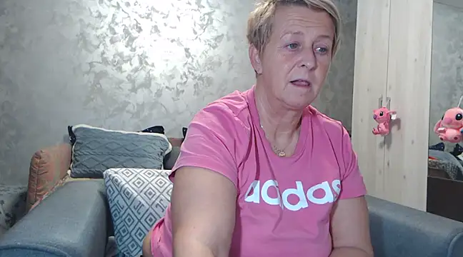 Snapshot of RosesandLillies chatting on March 2025 06:15:02 PM RosesandLillies online show from March 2025 06:15:02 PM