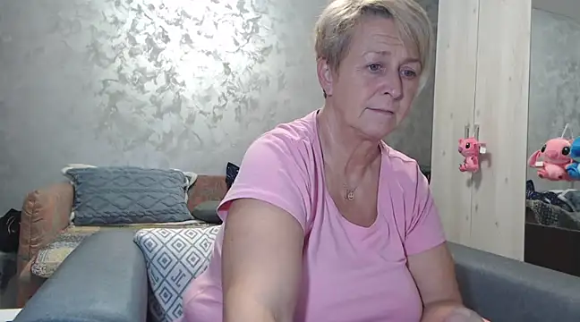 Snapshot of RosesandLillies chatting on March 2025 06:14:01 PM RosesandLillies online show from March 2025 06:14:01 PM