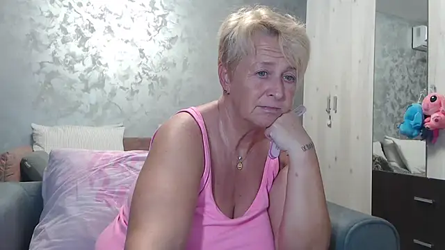 Snapshot of RosesandLillies chatting on September 2025 05:25:02 PM RosesandLillies online show from September 2025 05:25:02 PM