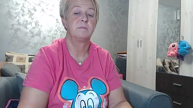 Snapshot of RosesandLillies chatting on October 2025 04:49:02 PM RosesandLillies online show from October 2025 04:49:02 PM