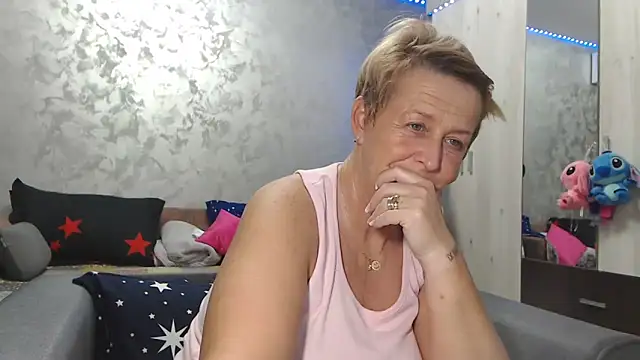 RosesandLillies online show from April 2026 05:11:01 PM