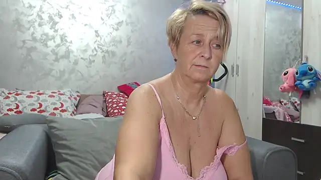 RosesandLillies online show from May 2026 02:23:02 PM