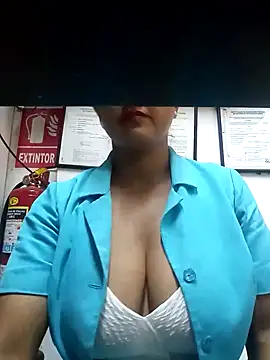 Dulcechocolate7 online show from March 2025 12:00:01 AM