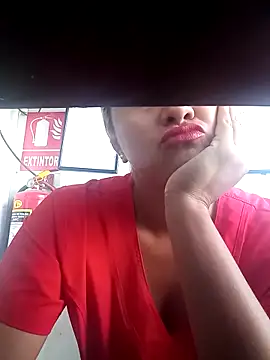 Dulcechocolate7 online show from March 2025 07:47:02 PM
