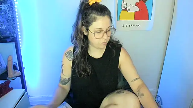 Snapshot of Rosiee69_ chatting on June 2026 02:21:02 PM Rosiee69 online show from June 2026 02:21:02 PM