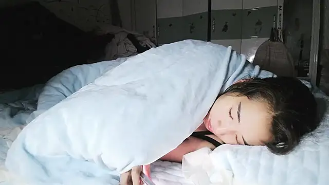 hebe-02 online show from November 2025 02:39:02 PM