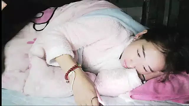 hebe-02 online show from December 2025 02:55:01 PM