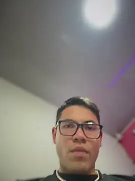 Emily-teen online show from January 2026 07:29:01 PM