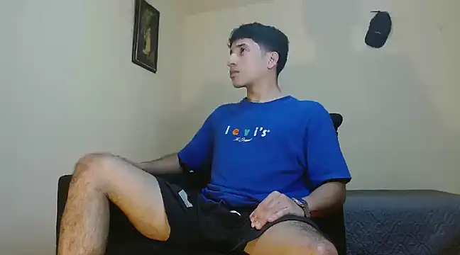 Snapshot of AngelHil chatting on March 2025 02:24:02 AM AngelHil online show from March 2025 02:24:02 AM