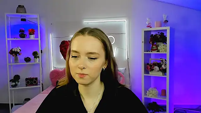 JenniferGraces online show from March 2025 10:39:02 PM