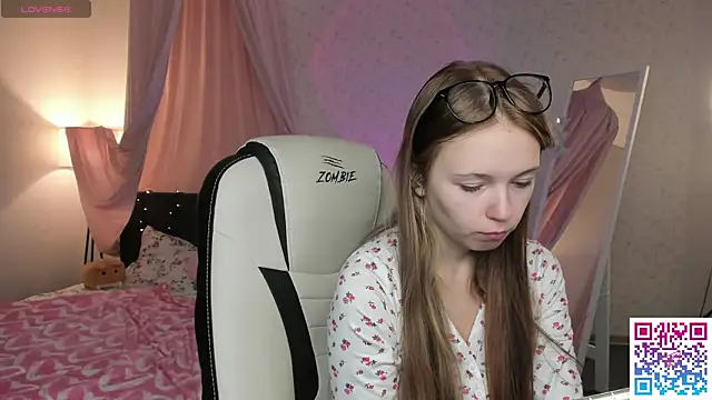 Snapshot of boozekirs_ chatting on September 2025 02:15:02 AM boozekirs online show from September 2025 02:15:02 AM