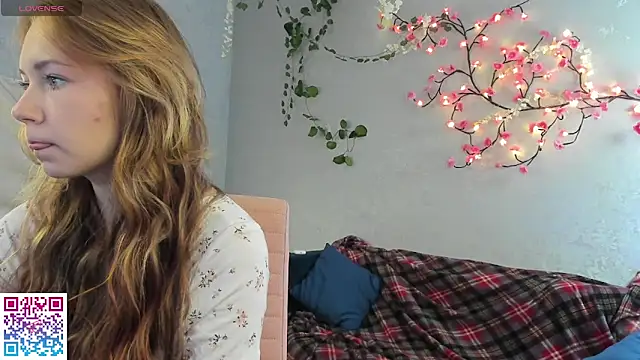 Snapshot of boozekirs_ chatting on October 2025 03:07:02 AM boozekirs online show from October 2025 03:07:02 AM