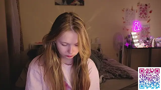 Snapshot of boozekirs_ chatting on October 2025 02:37:02 AM boozekirs online show from October 2025 02:37:02 AM