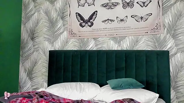 Snapshot of boozekirs_ chatting on November 2025 02:09:01 AM boozekirs online show from November 2025 02:09:01 AM