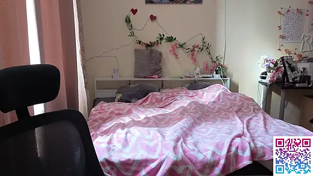 Snapshot of boozekirs_ chatting on March 2026 06:08:02 AM boozekirs online show from March 2026 06:08:02 AM