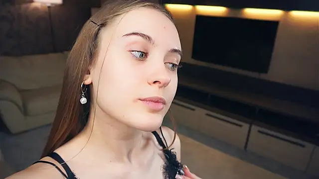 QuennaCoote online show from March 2025 10:09:01 AM