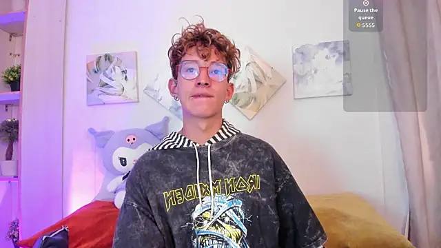 iiangel  online show from November 2025 06:50:02 PM