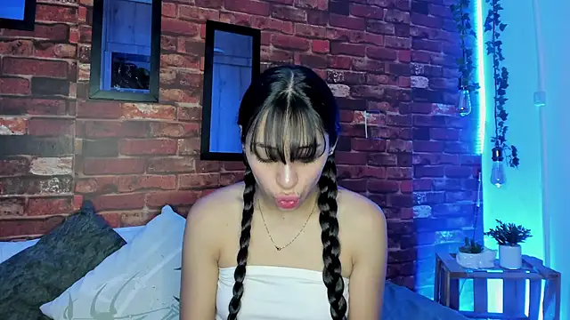 TANIA 06 online show from September 2025 01:21:01 PM