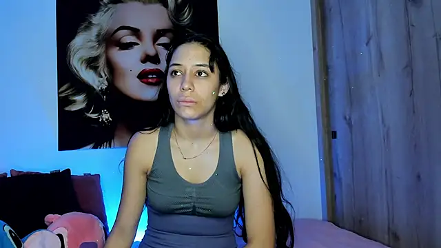 TANIA 06 online show from October 2025 01:08:02 PM