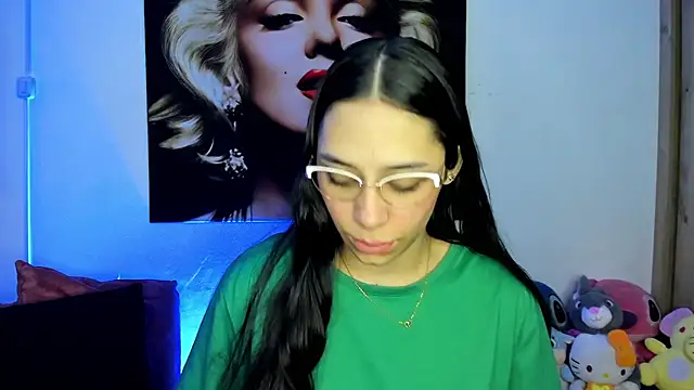 TANIA 06 online show from November 2025 01:21:02 PM