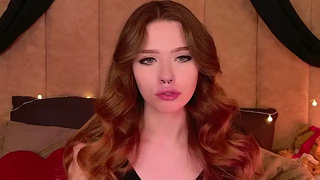 Snapshot of Sierra_Fane chatting on February 2025 12:19:02 AM Sierra Fane online show from February 2025 12:19:02 AM