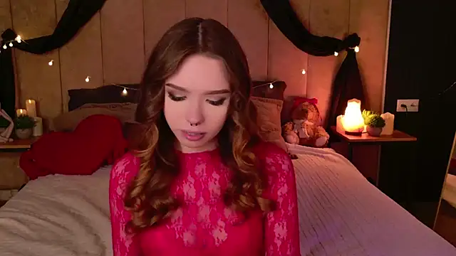 Snapshot of Sierra_Fane chatting on March 2025 08:42:02 PM Sierra Fane online show from March 2025 08:42:02 PM