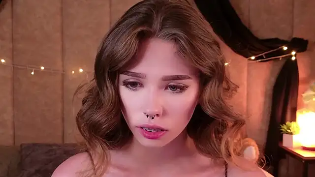 Snapshot of Sierra_Fane chatting on September 2025 09:04:02 PM Sierra Fane online show from September 2025 09:04:02 PM