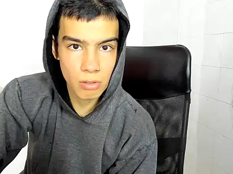 seigfried0 online show from March 2025 07:12:02 PM