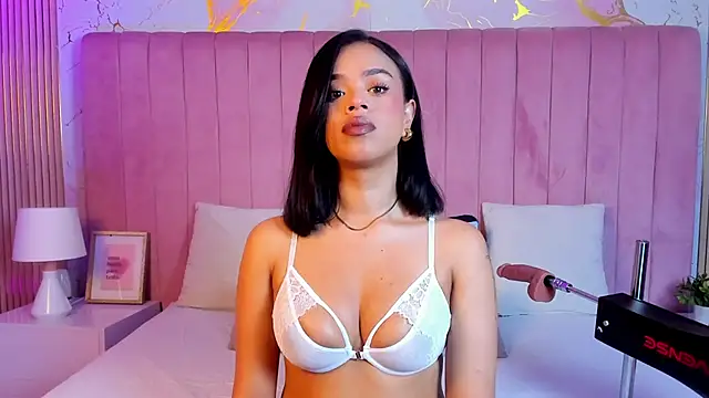 LiaHilton2 online show from May 2026 03:19:01 PM
