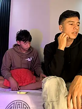 Snapshot of Andres_Sebas chatting on March 2025 06:35:01 AM Andres Sebas online show from March 2025 06:35:01 AM