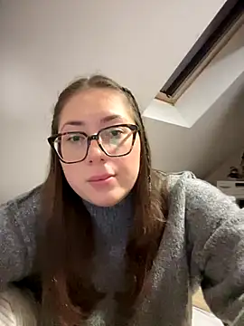 Snapshot of May_Alisa chatting on October 2025 07:00:01 PM May Alisa online show from October 2025 07:00:01 PM