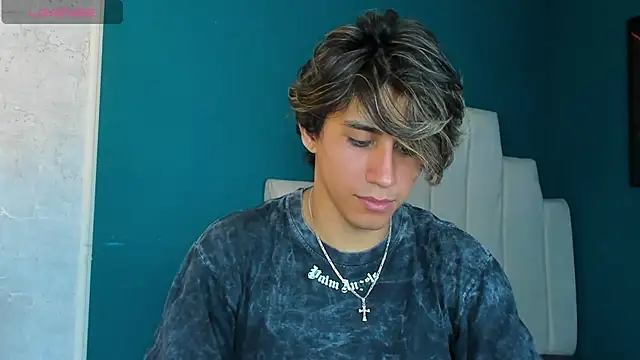 Allex Cano online show from September 2025 08:24:02 PM