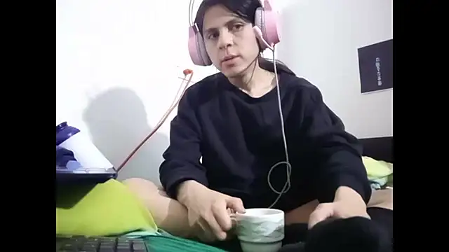 Baby VI fem online show from March 2025 06:27:01 AM