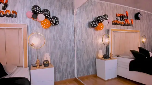 NahomyCarther online show from October 2025 03:51:02 AM