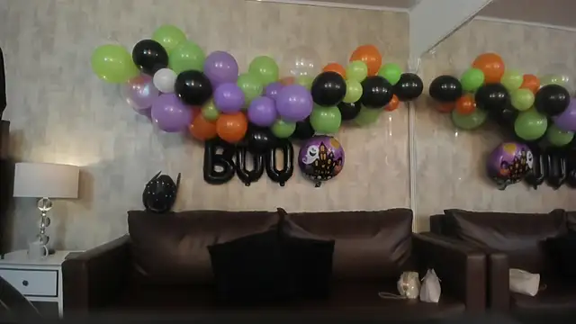 NahomyCarther online show from November 2025 03:42:02 AM