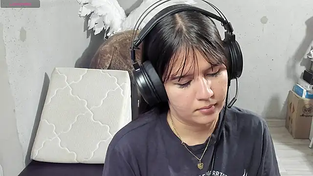 Snapshot of brii69 chatting on March 2025 11:34:02 PM brii69 online show from March 2025 11:34:02 PM