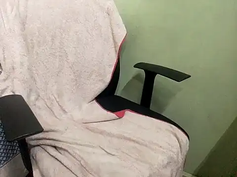 Snapshot of calme_odl1 chatting on April 2026 06:10:01 PM calme odl1 online show from April 2026 06:10:01 PM