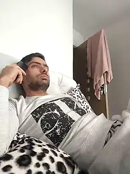 andreiiiii2025 online show from December 2025 11:48:01 AM