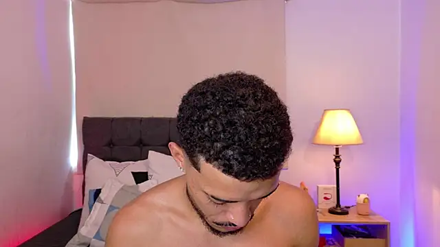 Snapshot of eross_chipre_ chatting on March 2026 05:08:01 PM eross chipre online show from March 2026 05:08:01 PM